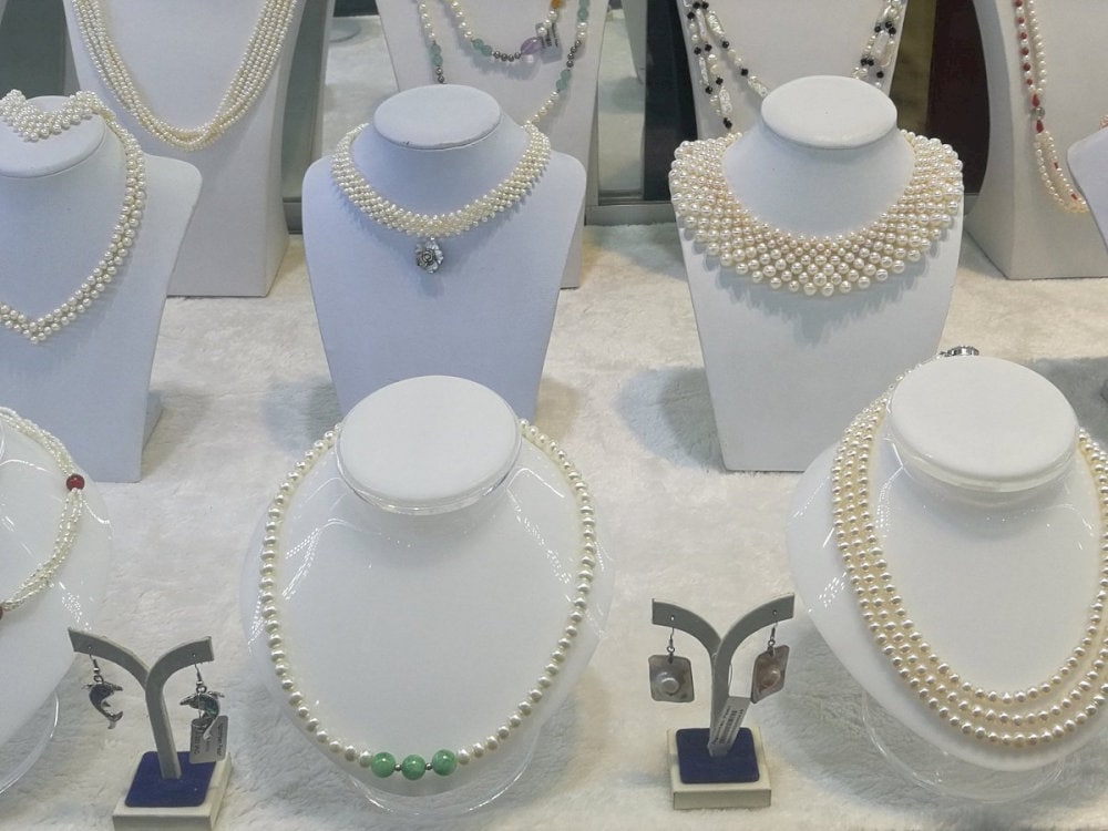 Phu Quoc is lucky to have abundant, unique pearls, offering luxurious jewelry that everyone desires